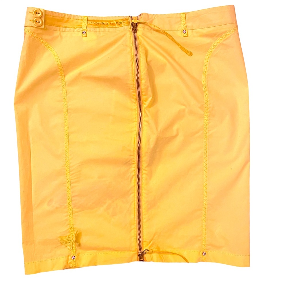 Beautiful yellow skirt